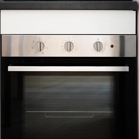 Habitat 825 - Free Parking